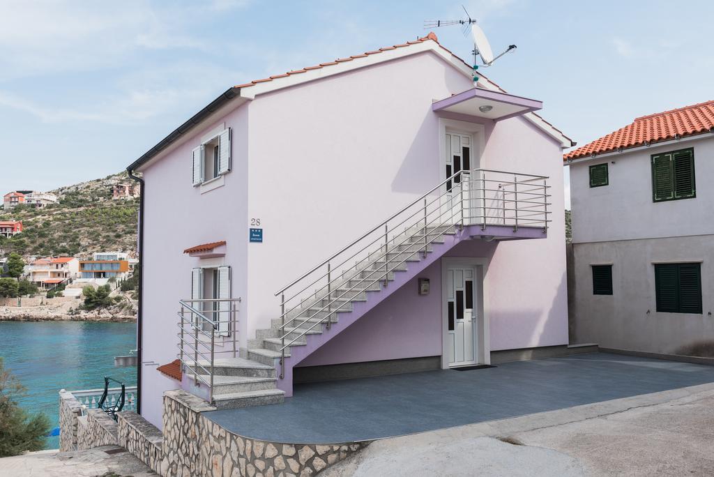 Apartment Dragan Grubisic Примоштен Экстерьер фото