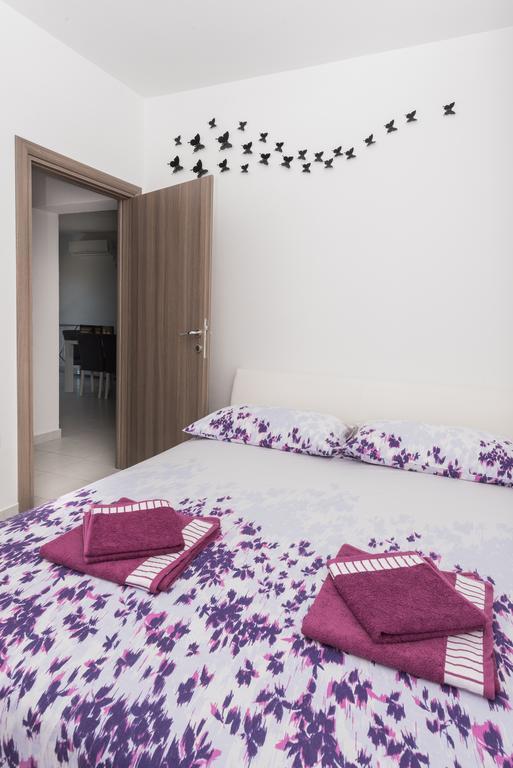 Apartment Dragan Grubisic Примоштен Экстерьер фото